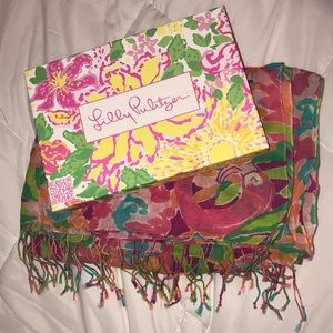 Lilly Pulitzer murfee scarf